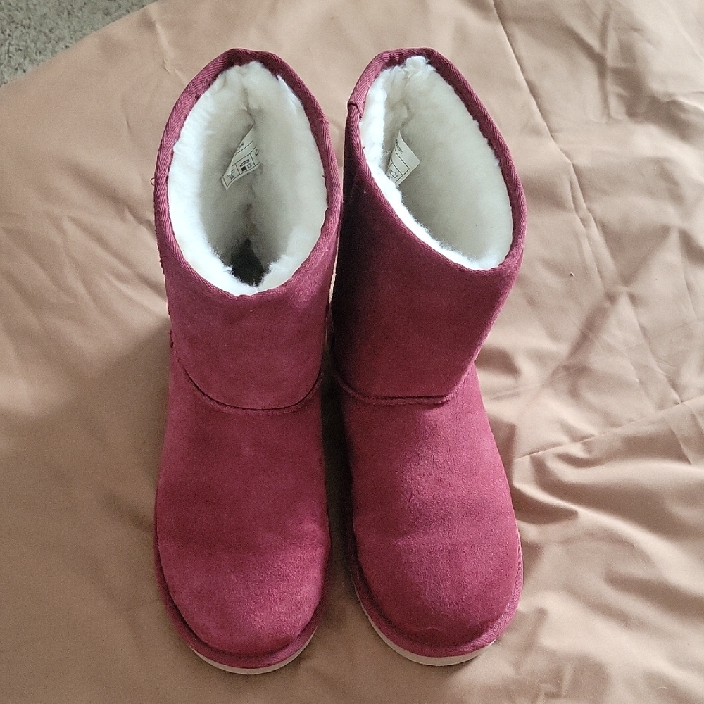 Women's Plush Winter Boots - Burgundy